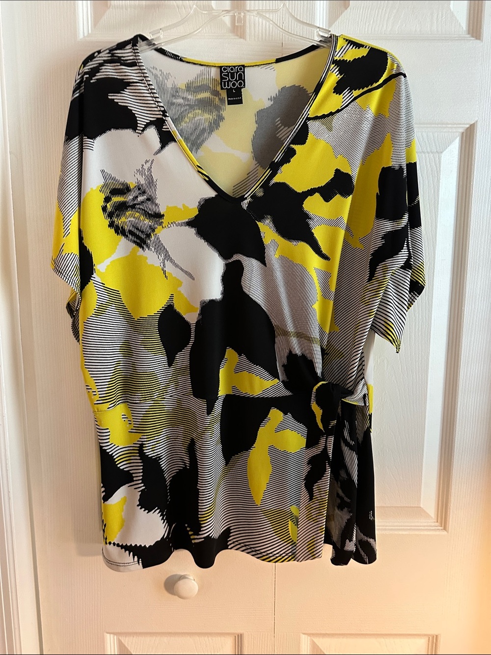 CLARA SUNWOO Yellow Black White Floral V-Neck Wrap Tunic